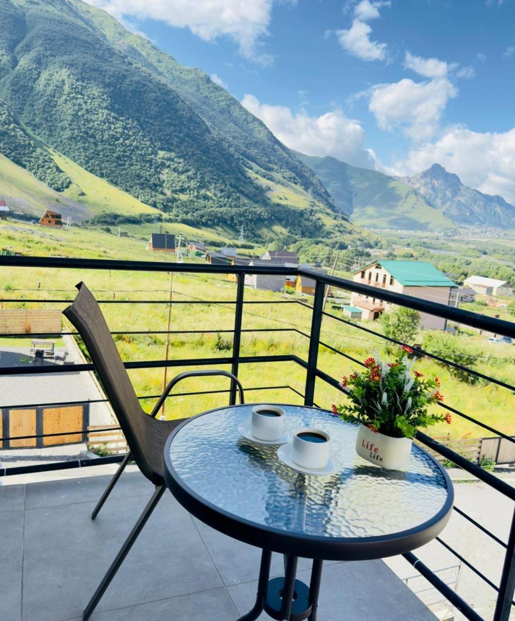 Chalet Kazbegi Hotell Exteriör bild